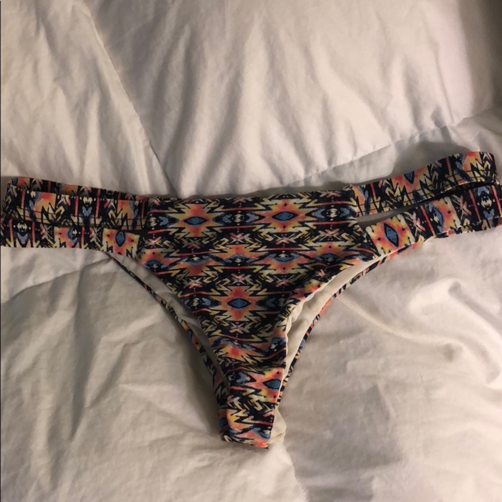 Cheeky bikini bottoms